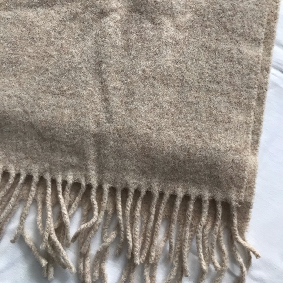 Nude / Tan Scarf with Fringe - Real Wool OSFA - Picture 3 of 4